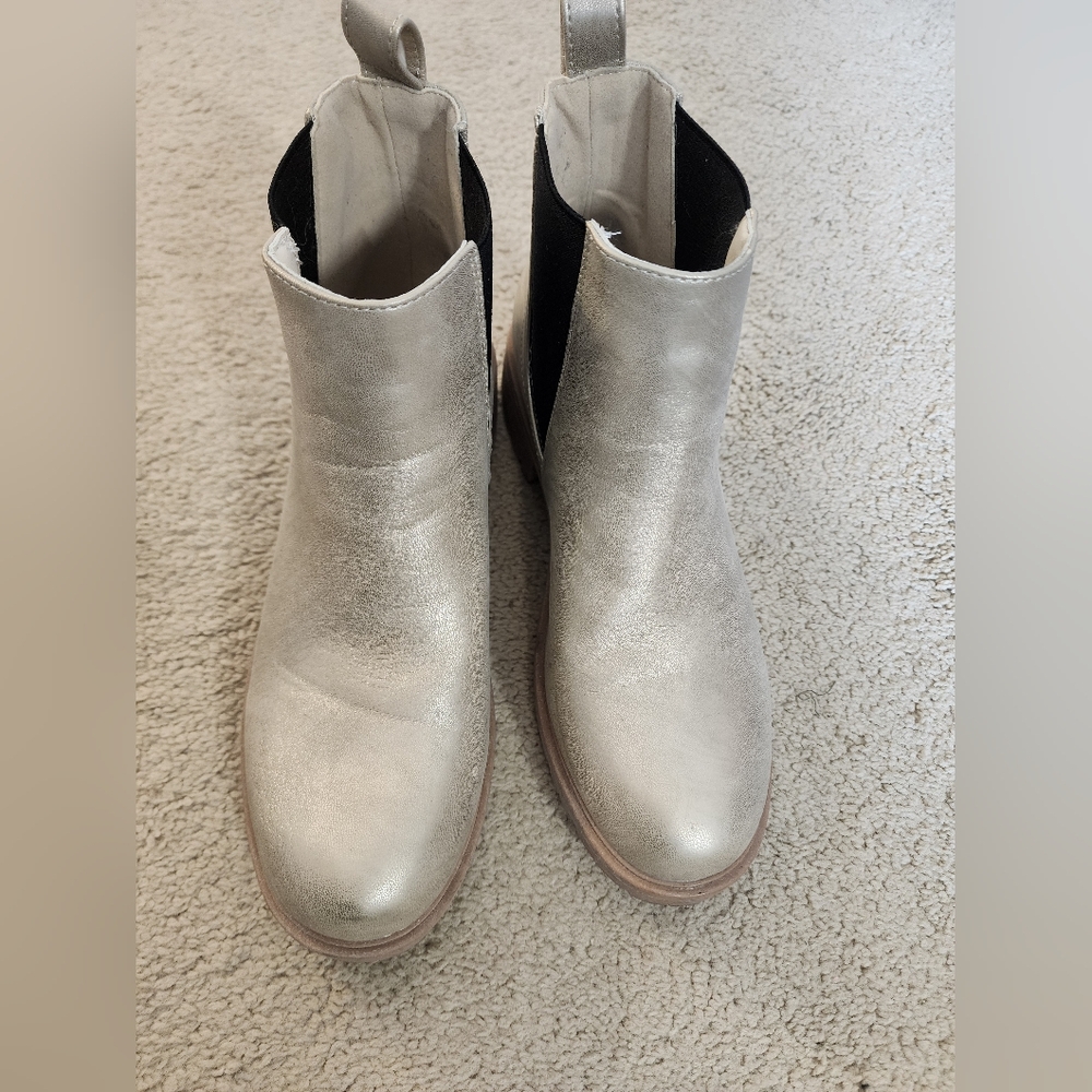 Seven 7 Women's Gold & Black Pull-on Chunky Moto Style Ankle Booties Size 9